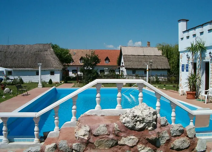 Kentaur üdülőfalu Üdülőközpont